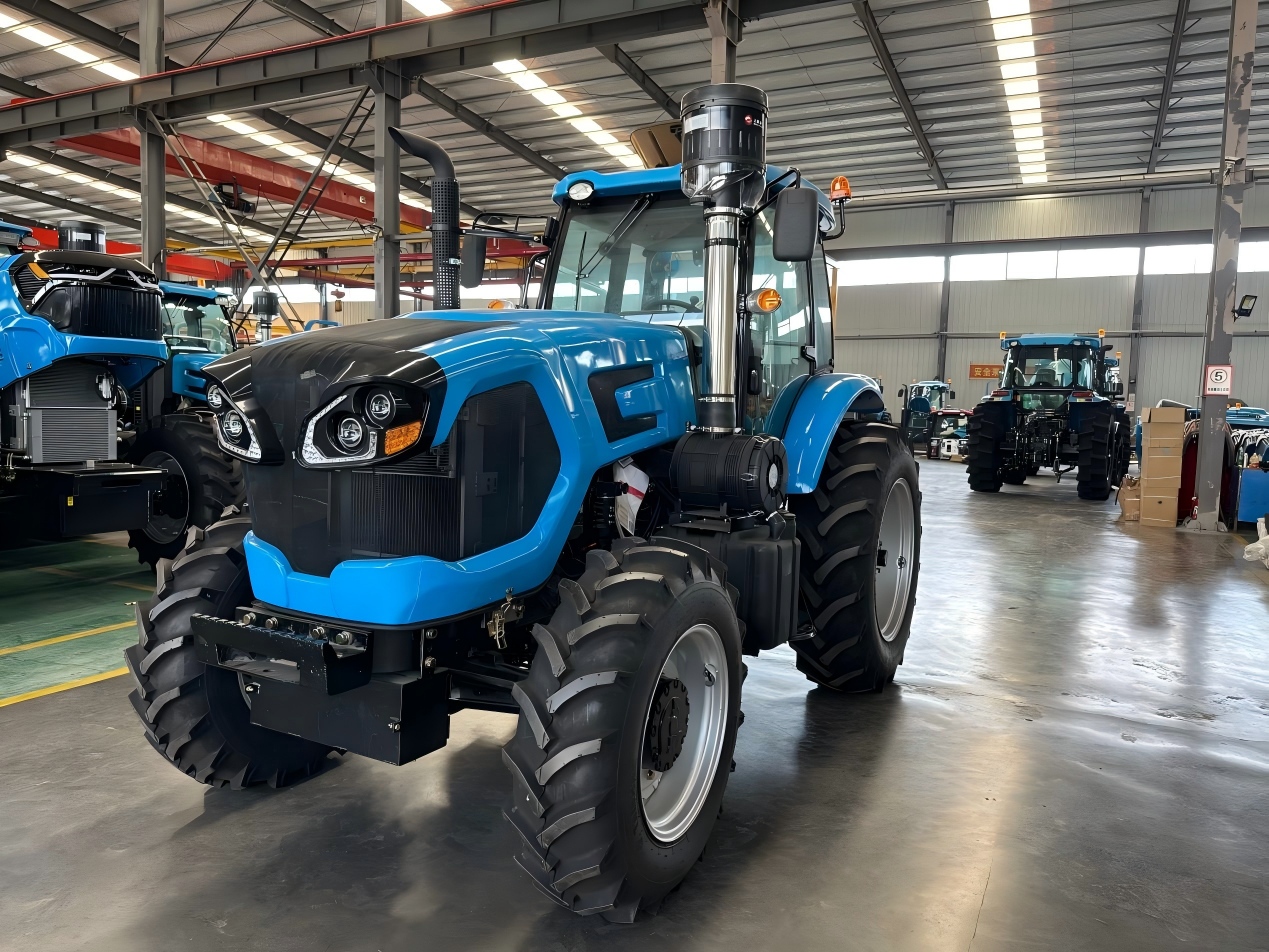 చైనీస్ హై-హార్స్‌పవర్ ట్రాక్టర్లు ఆఫ్రికాలో పెద్ద-స్థాయి వ్యవసాయానికి ప్రధాన శక్తిగా మారాయి