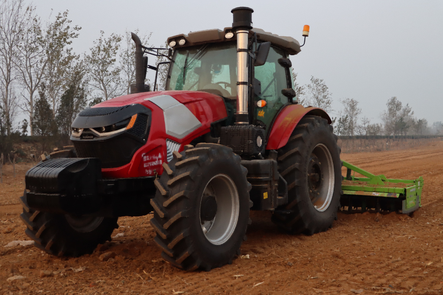 ట్రాక్టర్ కోసం సరిపోలే వ్యవసాయ ఉపకరణాలను ఎలా ఎంచుకోవాలి